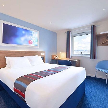 Travelodge Manchester Central Salford  Exterior photo