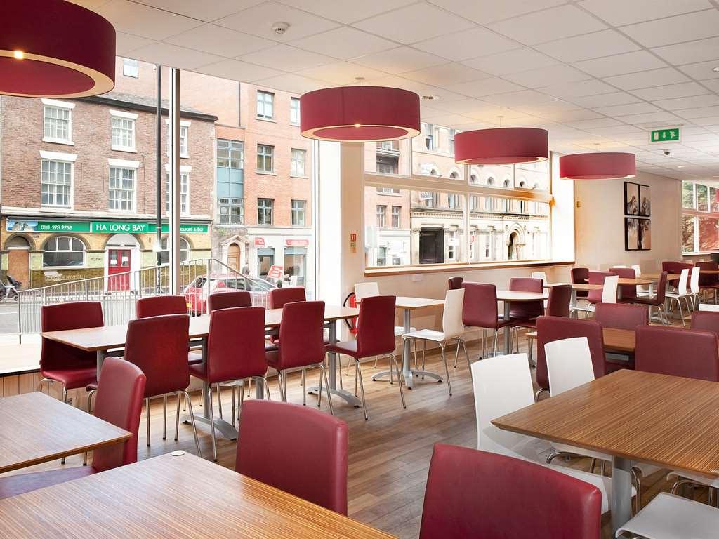 Travelodge Manchester Central Salford  Restaurant photo