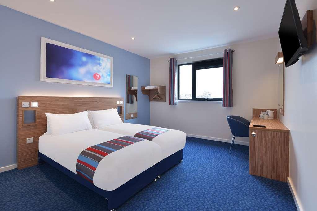 Travelodge Manchester Central Salford  Room photo