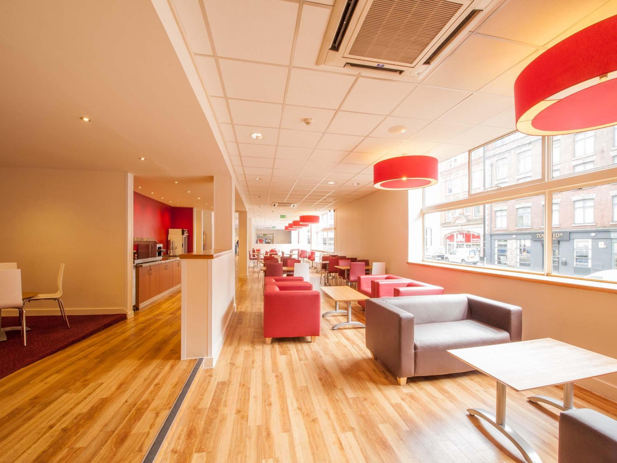 Travelodge Manchester Central Salford  Exterior photo